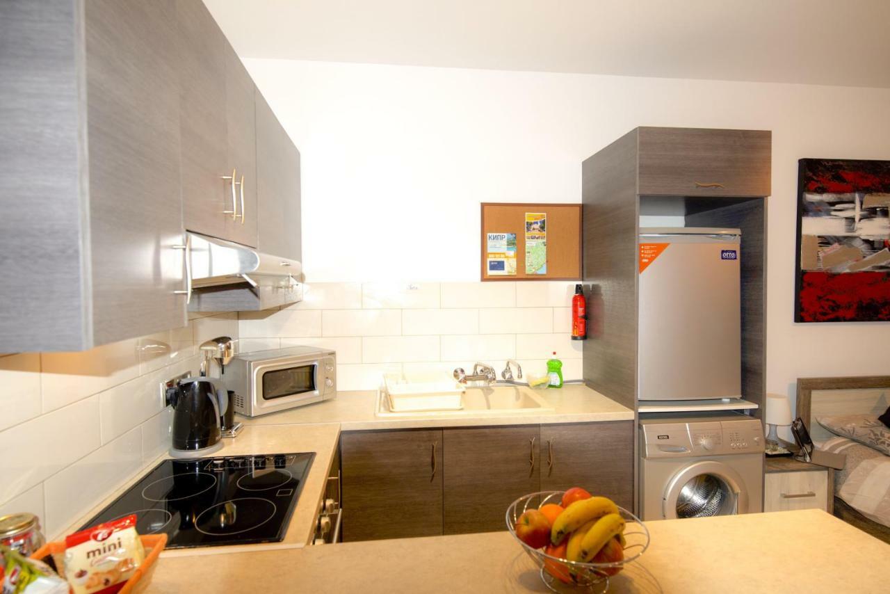 Green Valley Modern Studio Лимасол Экстерьер фото