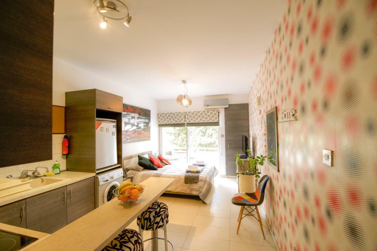 Green Valley Modern Studio Лимасол Экстерьер фото